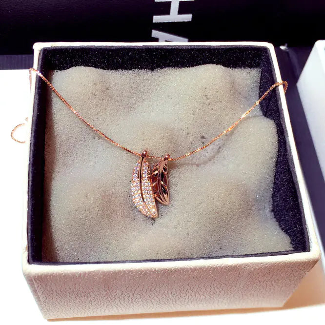 Divatos koreai stílusú levél medálos nyaklánc