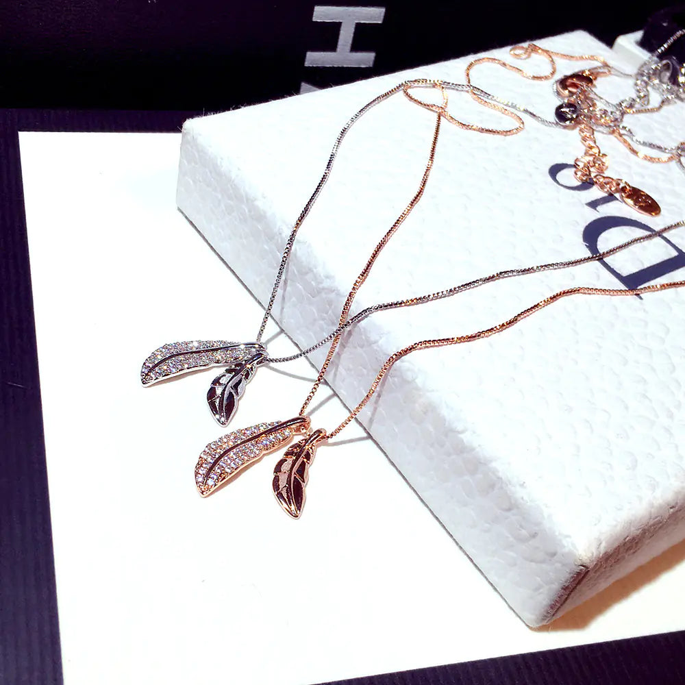 Divatos koreai stílusú levél medálos nyaklánc