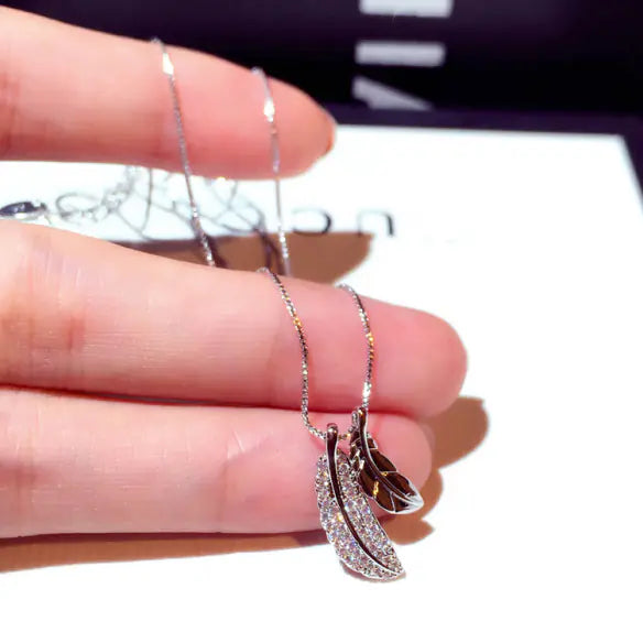 Divatos koreai stílusú levél medálos nyaklánc